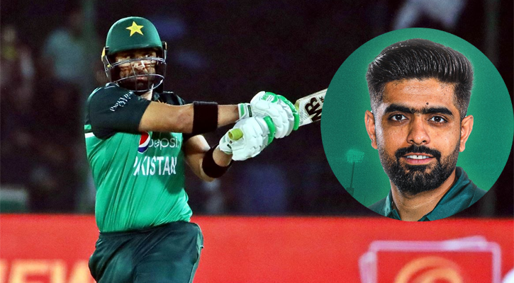 ইফতিখারকে ‘চাচা’ ডাকায় লজ্জিত বাবর