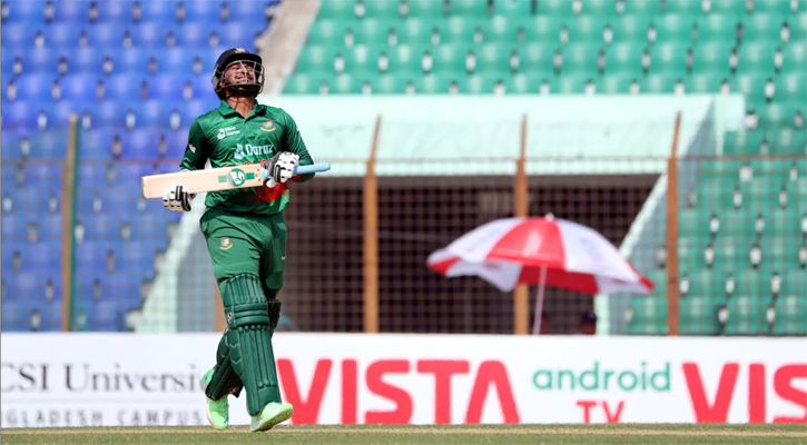 সাজঘরে ফিরলেন সাকিবও