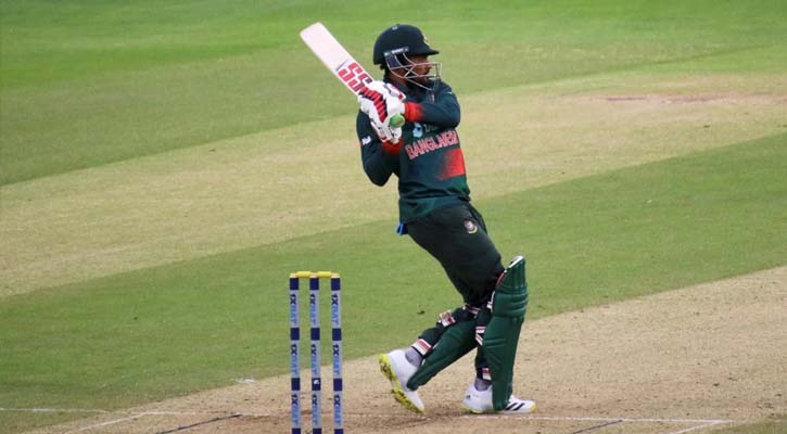 শান্তর প্রথম সেঞ্চুরিতে জয়ের আশায় বাংলাদেশ