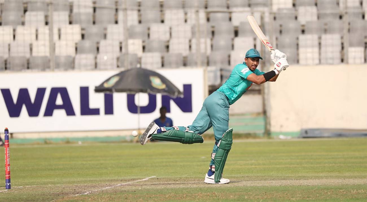 শেষ ম্যাচে এসে সৌম্যর সেঞ্চুরি, জিতল মোহামেডান