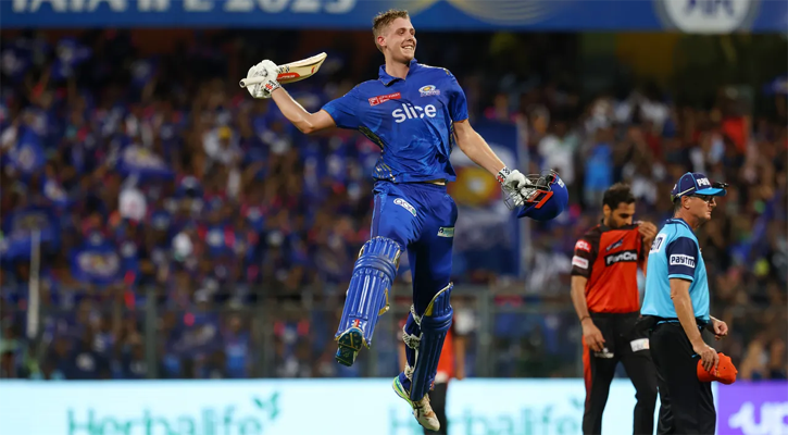 গ্রিনের সেঞ্চুরিতে মুম্বাইয়ের দাপুটে জয়