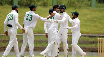 স্পিনারদের লড়াইয়ের পর আফিফদের হার