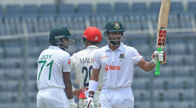 শুরুর ধাক্কা সামলে শান্ত-জয়ের ব্যাটে সেশন বাংলাদেশের