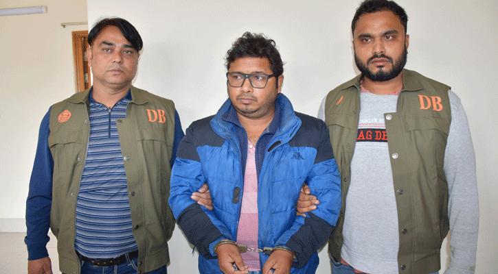 দিনাজপুরে ট্রাকে অগ্নিসংযোগের ঘটনায় গ্রেপ্তার ১