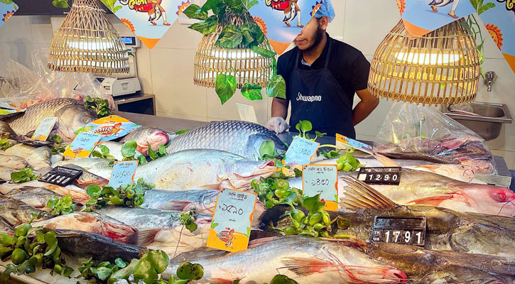 স্বপ্নতে শুরু হয়েছে ঐতিহ্যবাহী জামাই মেলা