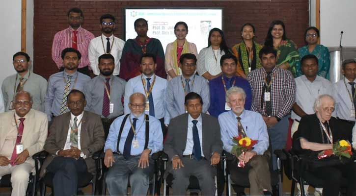 আন্তর্জাতিক উপদেষ্টাদের সংবর্ধনা দিল আইইউবিএটি