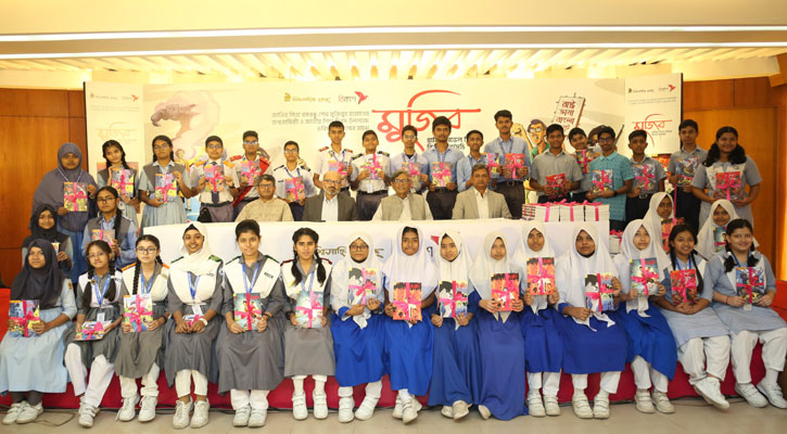 এ বছরও ২০ হাজার গ্রাফিক নভেল ‘মুজিব’ বিতরণ করবে বিকাশ