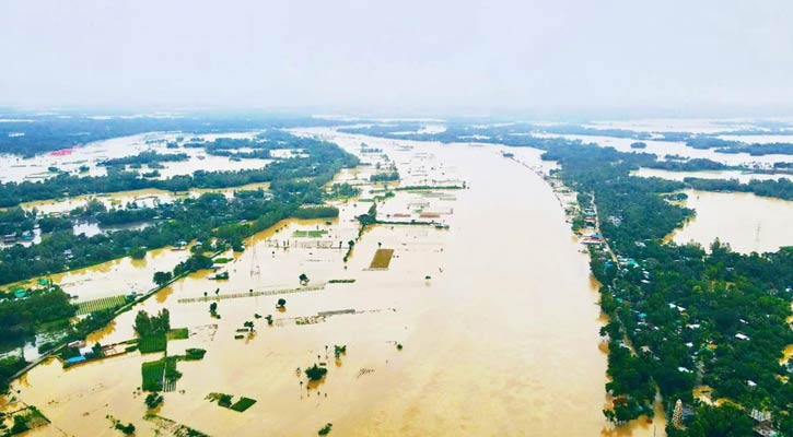 বন্যায় বাড়বে রোগবালাই, অসতর্কতায় বিপদ