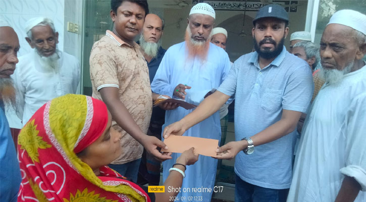 পুনর্বাসনের জন্য বন্যার্তদের মধ্যে জাগপা ছাত্রলীগের আর্থিক সহযোগিতা 