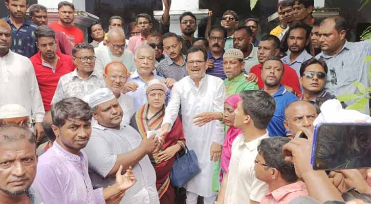 ছাত্র আন্দোলনে নিহত আসিফের পরিবারের পা‌শে সাবেক এমপি হাবিব 