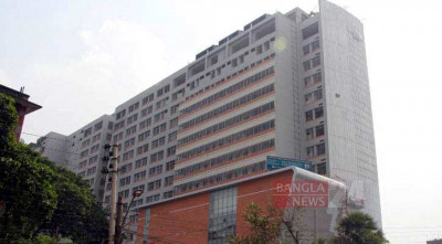 শুক্রাবাদে বাসার ভেতরে আগুনে শিশুসহ তিনজন দগ্ধ