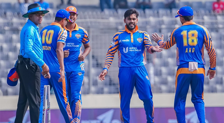 রংপুরকে বিদায় করে কোয়ালিফায়ারে খুলনা