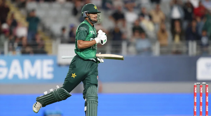 নওয়াজের ৪৪ বলে সেঞ্চুরি, পাকিস্তানের রেকর্ড জয়