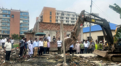 টঙ্গীতে মাদকের আখড়া হিসেবে পরিচিত বস্তি উচ্ছেদ 