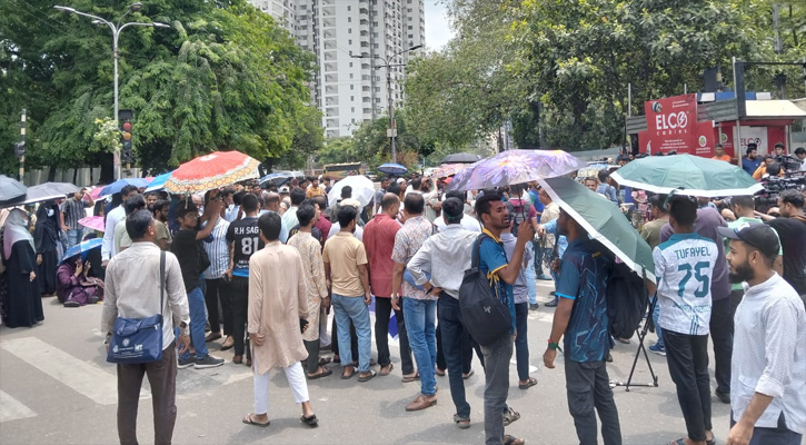 নিষেধাজ্ঞা থাকলেও যমুনার পাশে কাকরাইলে সমাবেশ, নির্বিকার পুলিশ