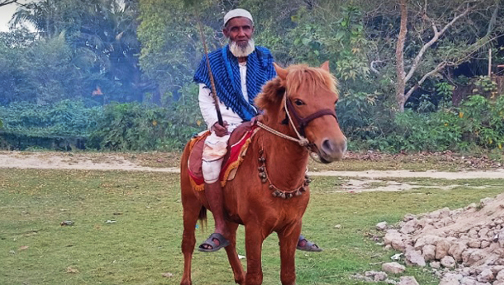 ৩ হাজারের বেশি কবর খোঁড়া মনু মিয়ার ঘোড়াটি মারলো কারা?