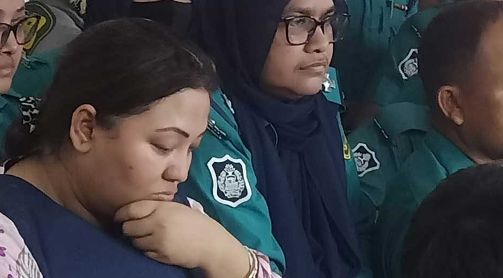 মানিকগঞ্জ আদালতে সাবেক এমপি মমতাজ