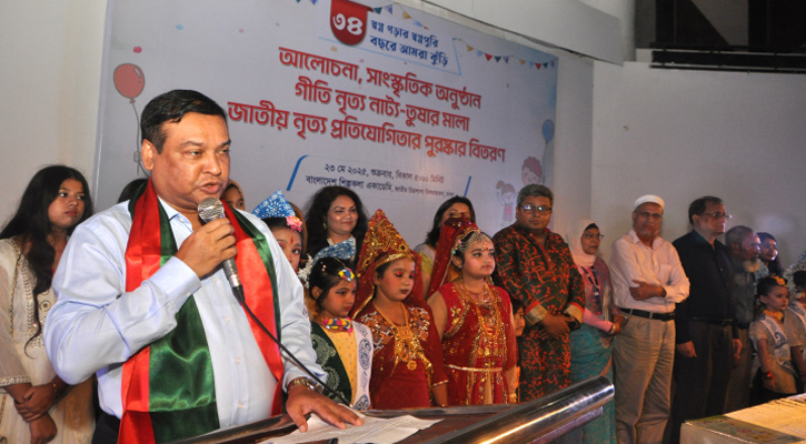 সংস্কৃতি আমদানি করলে জাতিসত্তা হারিয়ে যায়: কাদের গনি চৌধুরী
