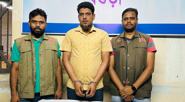 বগুড়ায় আ.লীগ নেতা ছোটন গ্রেপ্তার