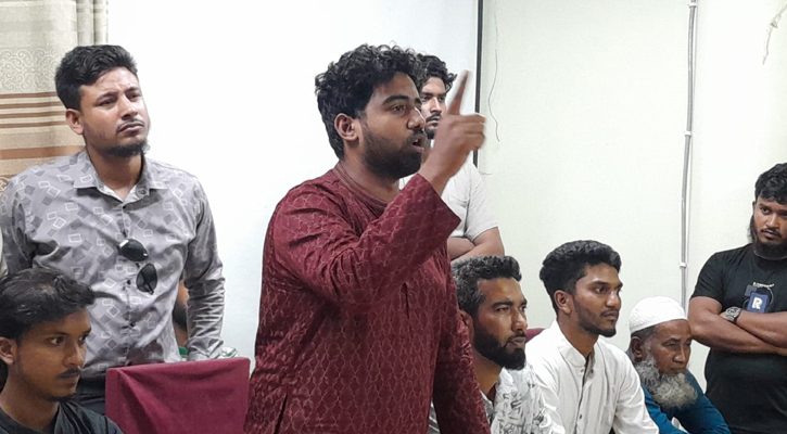 ‘ড. ইউনূসকে পদত্যাগ করালে ছাত্র-জনতা এবার বিপ্লবী সরকার গঠন করবে’