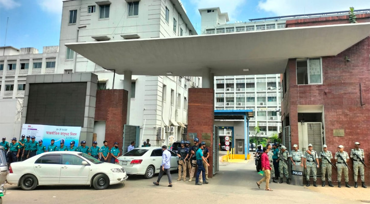 চাকরি অধ্যাদেশ বাতিলের দাবিতে কঠোর আন্দোলনের ঘোষণা,  সচিবালয়ে কড়া নিরাপত্তা
