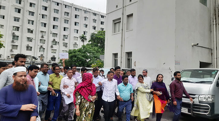 অধ্যাদেশ: কথায় কথায় চাকরি হারানোসহ যেসব আশঙ্কা কর্মচারীদের