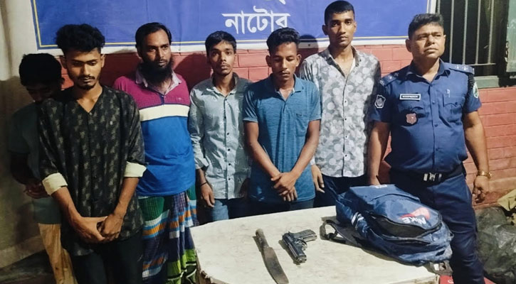 গুরুদাসপুরে ৬ ডাকাত আটক