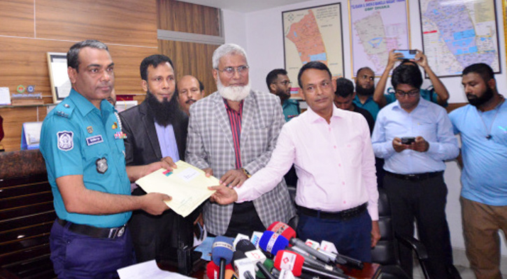 হাসিনা ও সাবেক তিন সিইসির বিরুদ্ধে বিএনপির মামলা