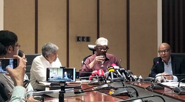 সরকারি কর্মকর্তা-কর্মচারীদের বিশেষ সুবিধা বাড়িয়ে নতুন বাজেট পাস