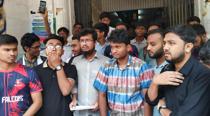ঢাকা মেডিকেল শিক্ষার্থীদের কঠোর আন্দোলনের হুঁশিয়ারি