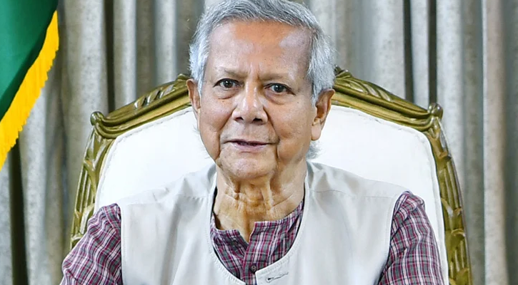 নারী ফুটবল দলকে প্রধান উপদেষ্টার অভিনন্দন