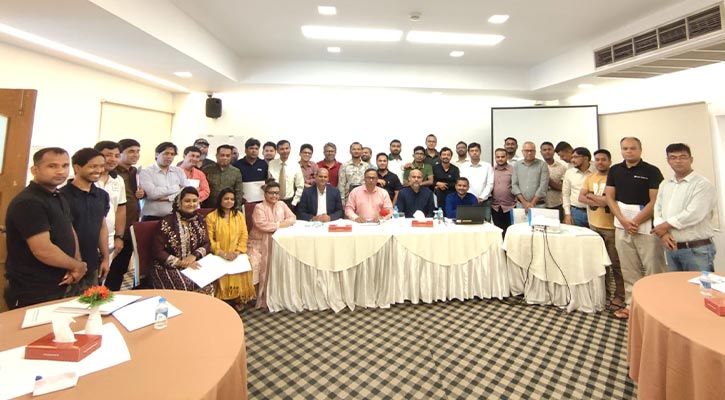 ‘প্রশিক্ষণ শুধু পেশাগত জ্ঞান নয়, দায়িত্ববোধও বাড়াবে’