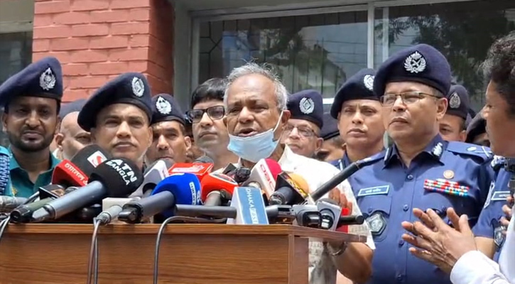 ‘মবে’ জড়িতদের ছাড় নয়: স্বরাষ্ট্র উপদেষ্টা