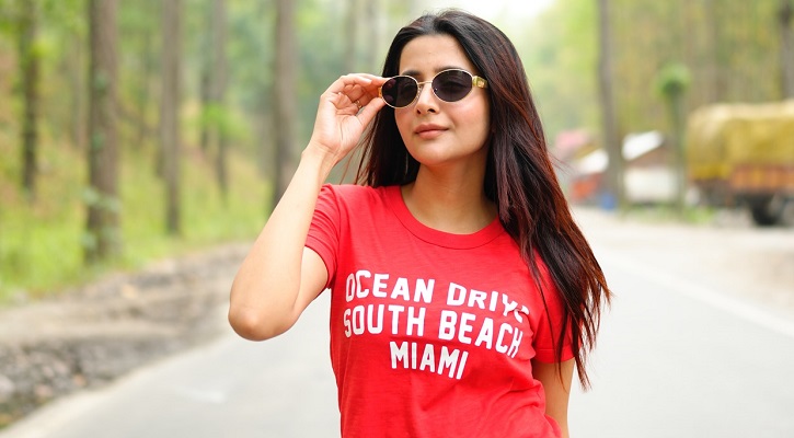মনের মানুষ খুঁজতে ‘ডেটিং অ্যাপ’-এ অভিনেত্রী‍!