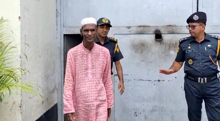 ৩০ বছর পর কারামুক্তি, বাড়ি ফিরলেন কনু মিয়া