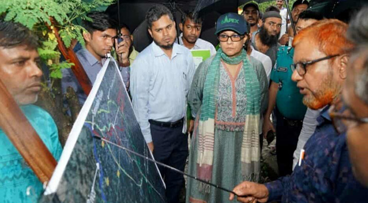 জলাবদ্ধতা কমাতে খালগুলোর প্রবাহ ফিরিয়ে আনতে কাজ করছে সরকার