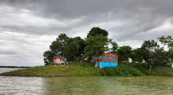 কাপ্তাই হ্রদের বুকে মায়াবী এক দ্বীপ