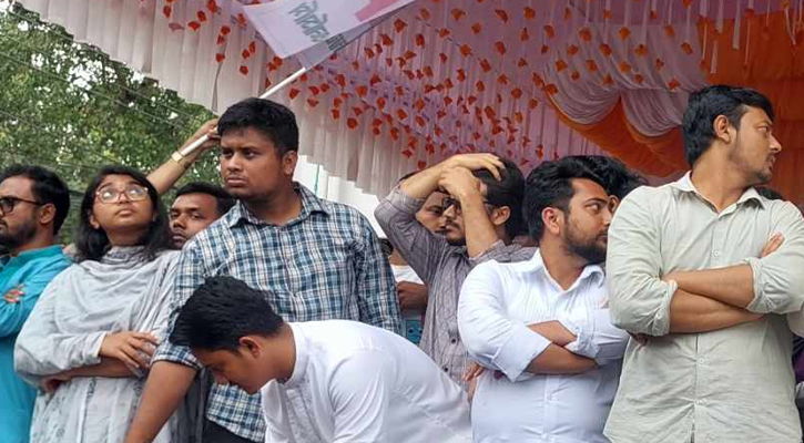 গোপালগঞ্জে মঞ্চে দাঁড়িয়ে ‘মুজিববাদ মুর্দাবাদ’ বললেন হাসনাত
