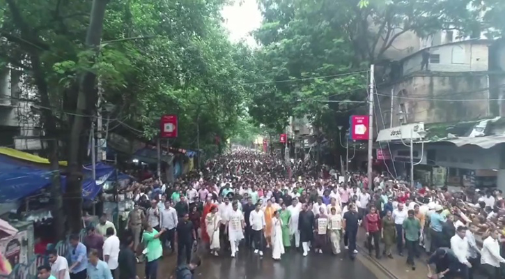 বিজেপি বাঙালি বিদ্বেষী, তাই ‘বাংলাদেশি’ বলে আটক: মমতা