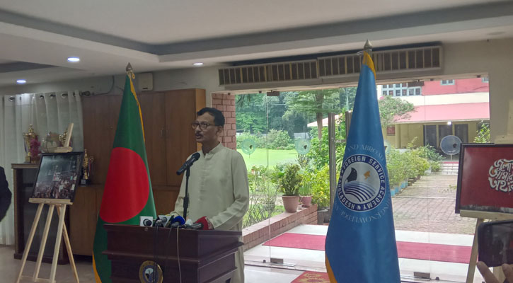 যুক্তরাষ্ট্রের সঙ্গে শুল্ক নিয়ে এখনই কিছু বলতে চাই না: পররাষ্ট্র উপদেষ্টা