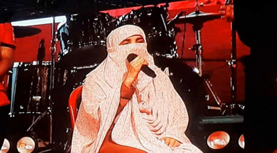 শহীদ ছেলের কথা বলতে গিয়ে কান্নায় ভেঙে পড়লেন মা