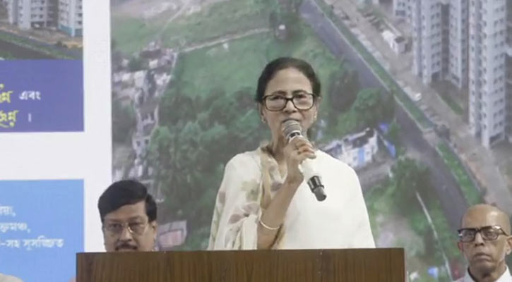 দিল্লি কেন হাসিনাকে রেখে দিয়েছে, নাম উহ্য রেখে প্রশ্ন মমতার