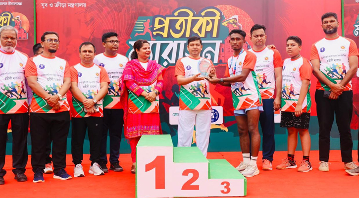 চট্টগ্রামে প্রতীকী ম্যারাথনে দৌড়ালেন ৬৫০ প্রতিযোগী