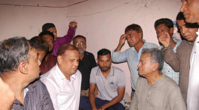 নালায় পড়ে মারা যাওয়া শিশুর পরিবারের পাশে আমির খসরু