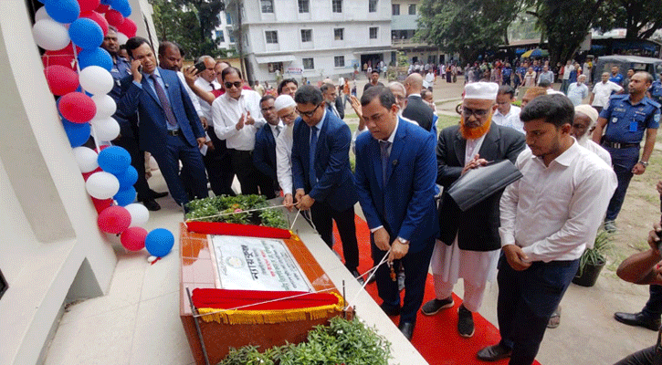 পঞ্চগড় আদালতে ‘ন্যায়কুঞ্জ’ উদ্বোধন করলেন বিচারপতি হাফিজুল আলম 