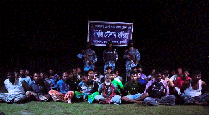 কোস্টগার্ডের ওপর হামলা: ৩০ লাখ মিটার কারেন্ট জালসহ ৩৩ জেলে আটক