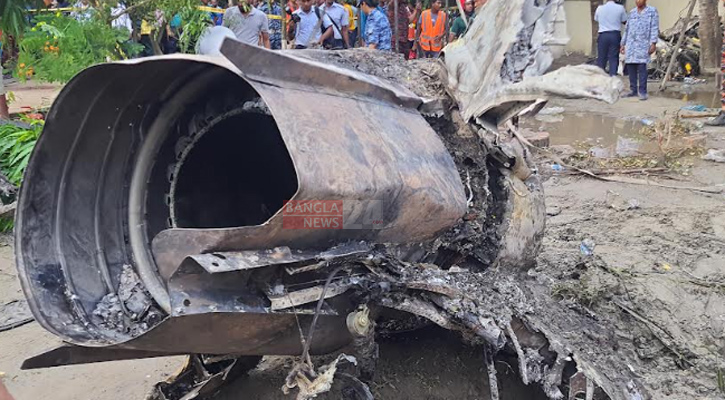 মাইলস্টোনে বিমান বিধ্বস্তে নিহত বেড়ে ৩২