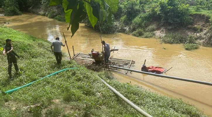 ফটিকছড়িতে অবৈধভাবে বালু উত্তোলন, অভিযান