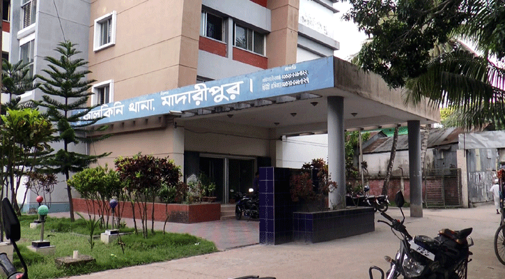 পুলিশ ক্লিয়ারেন্সে ঘুষ দাবি, অভিযুক্ত পুলিশ সদস্য প্রত্যাহার
