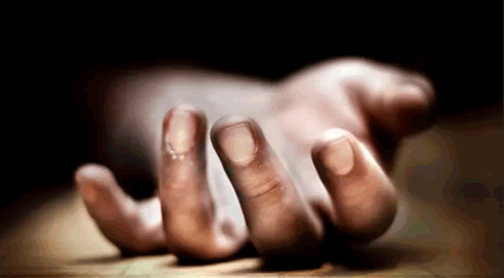 প্রবাসী স্বামীকে ভিডিও কলে রেখে গৃহবধূর আত্মহত্যা